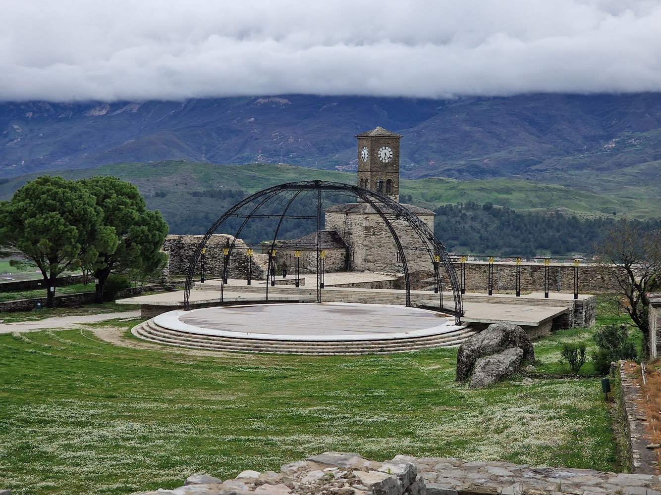 Gjirokasterin linna Albaniassa