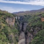 Ossumin kanjoni ylhäätä Albaniasssa