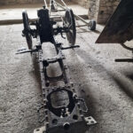 Vanhaa sotakalustoa Gjirokasterin linnassa